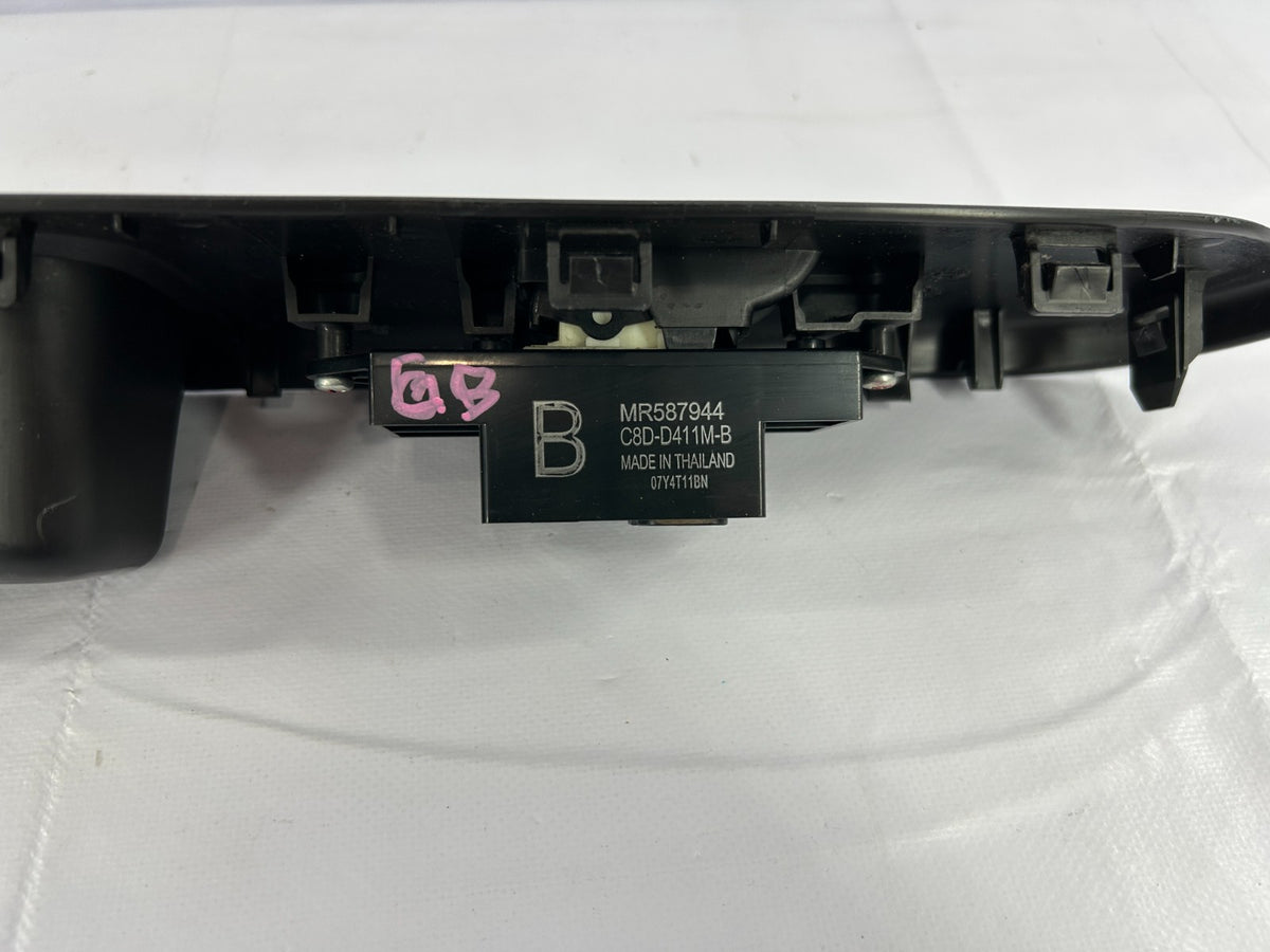 11-25 Mitsubishi Outlander Sport Rear Right Window Control Switch OEM 7222A526XD