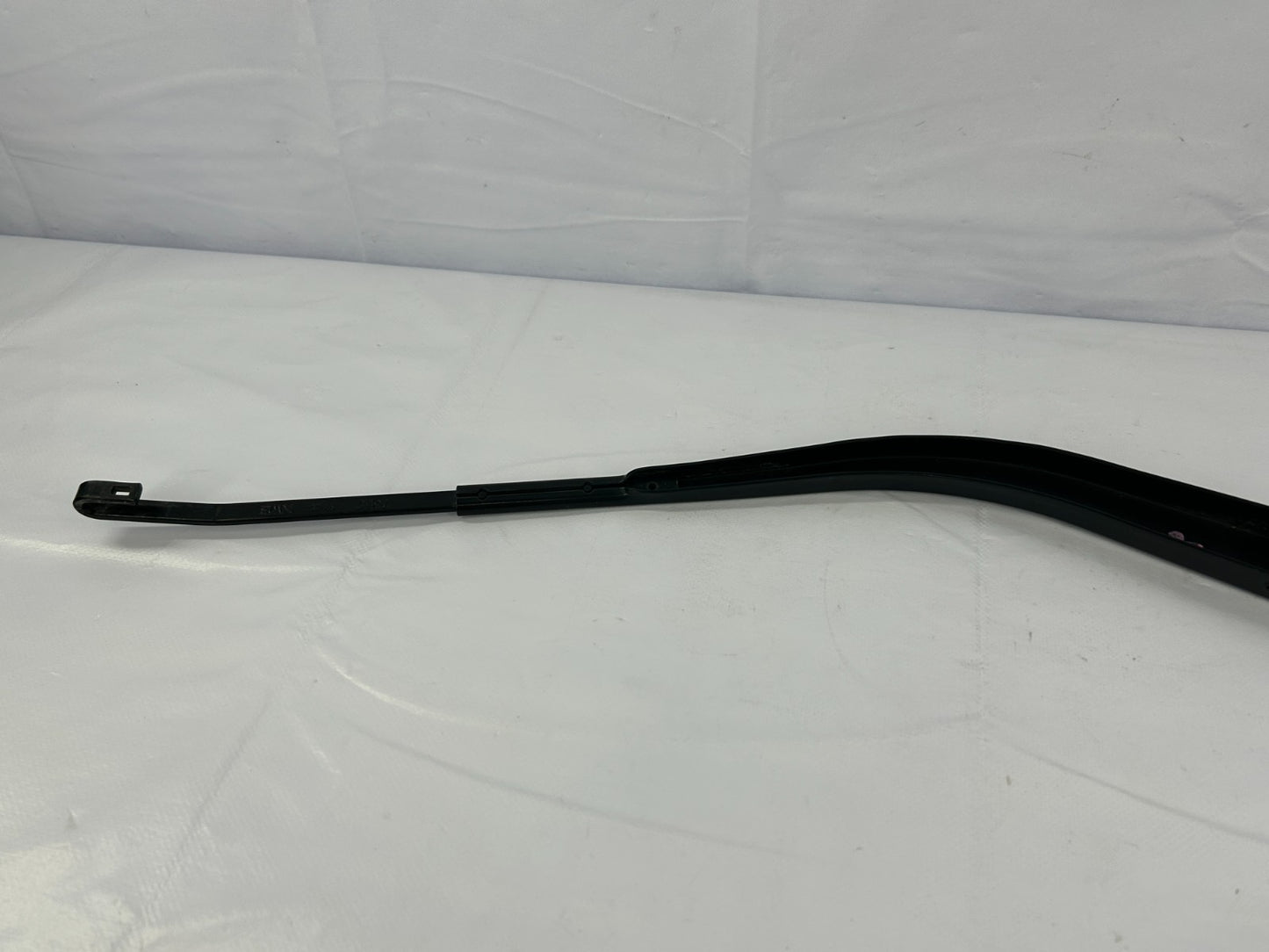 11-25 Mitsubishi Outlander Sport Windshield Front Right Wiper Arm OEM 8250A172