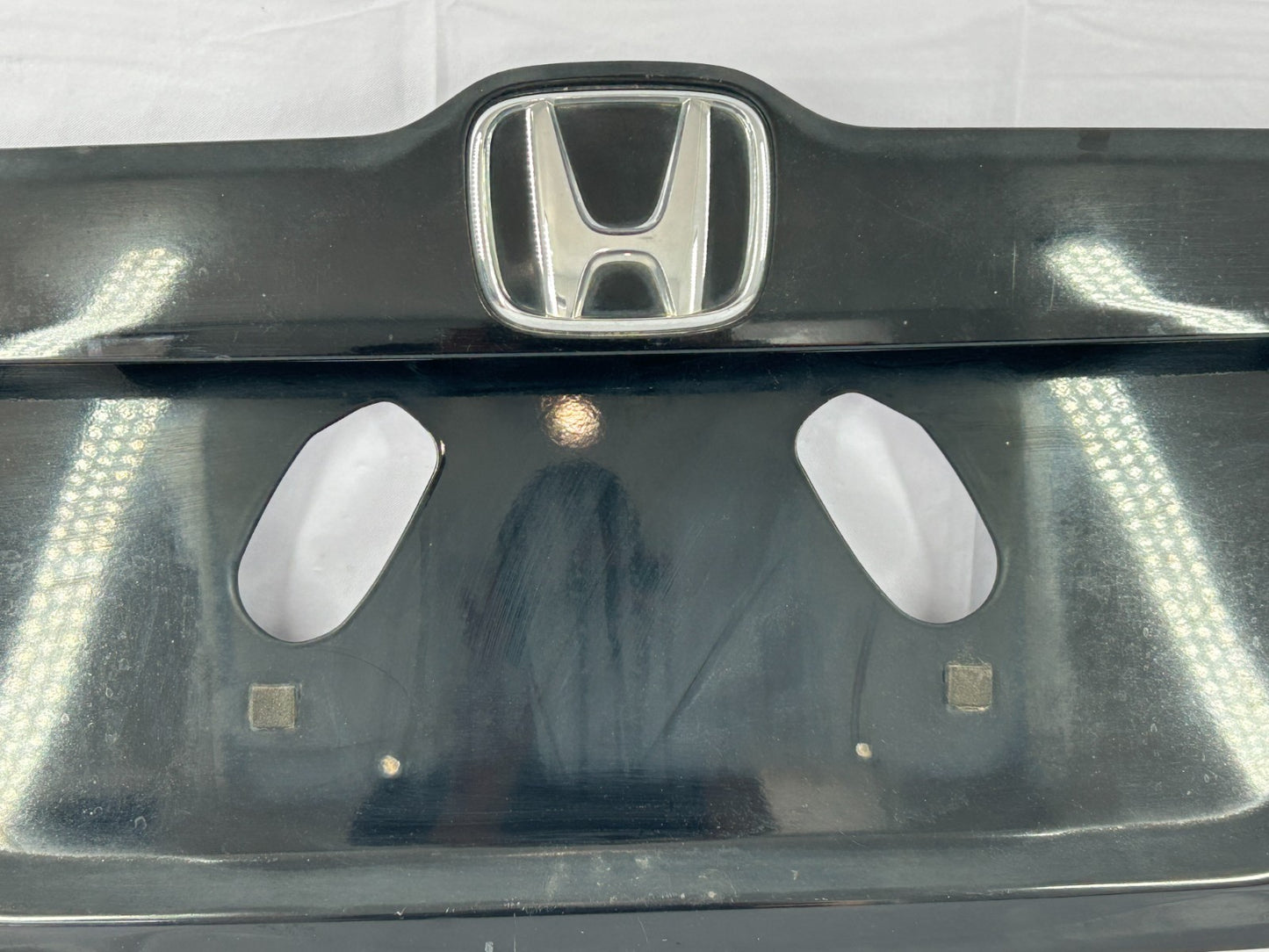 2003-2005 Honda Pilot License Plate Rear Finish Panel Trim Molding & Emblem OEM