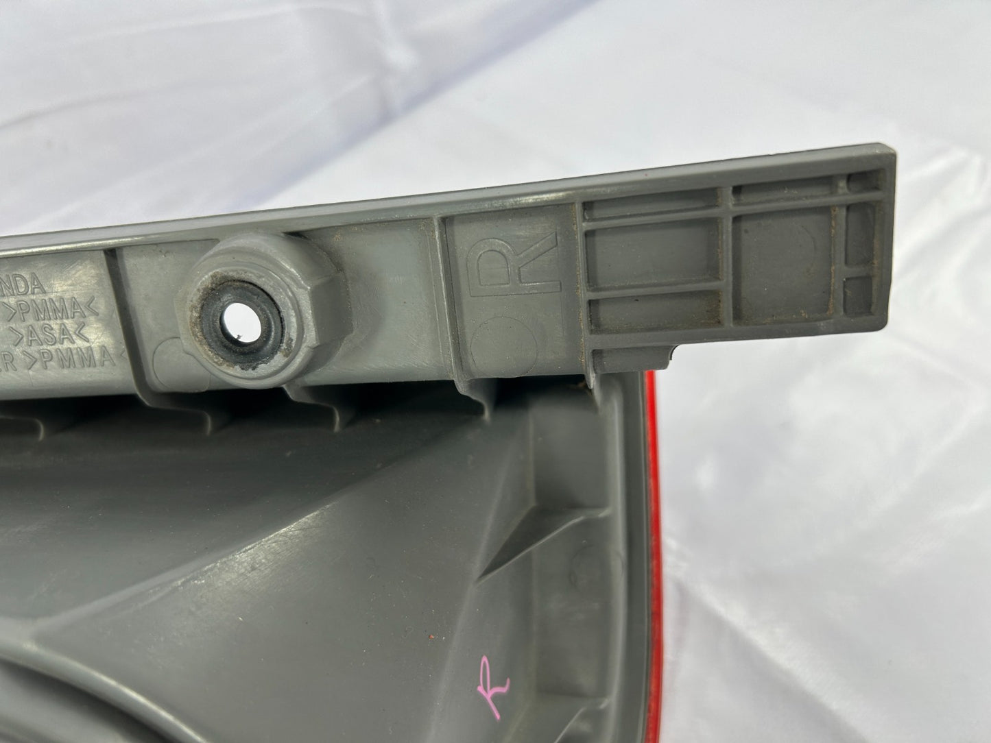 03-05 Honda Pilot Rear Right Passenger Side Tail Light Lamp OEM 33501-S9V-A02