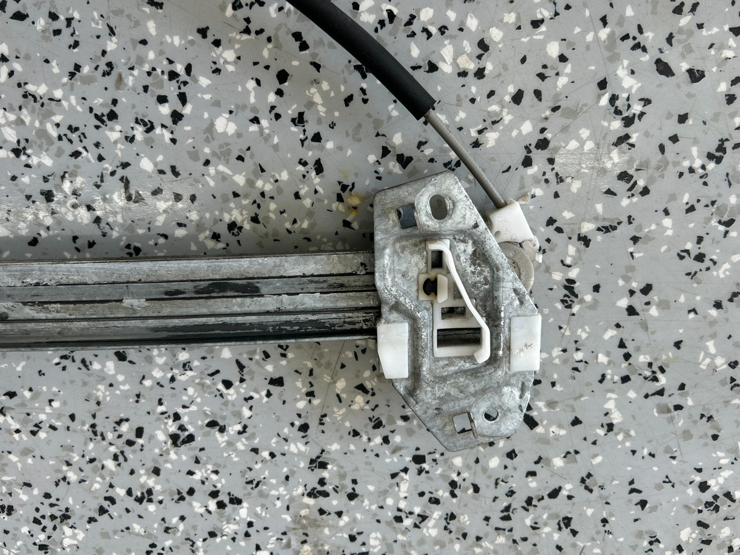 2003-2008 Honda Pilot Front Left Door Window Regulator & Motor 72250-S9V-A02