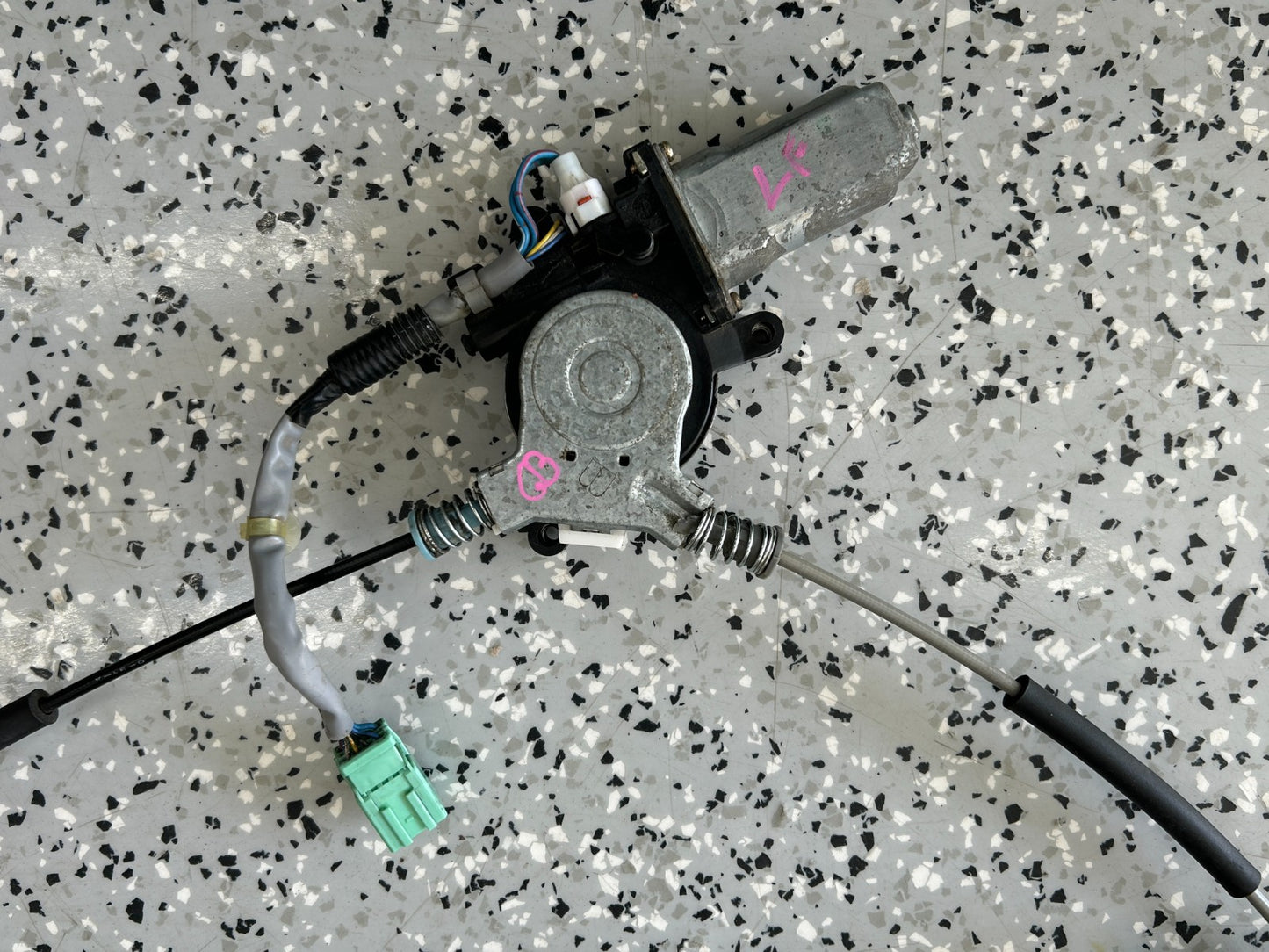 2003-2008 Honda Pilot Front Left Door Window Regulator & Motor 72250-S9V-A02