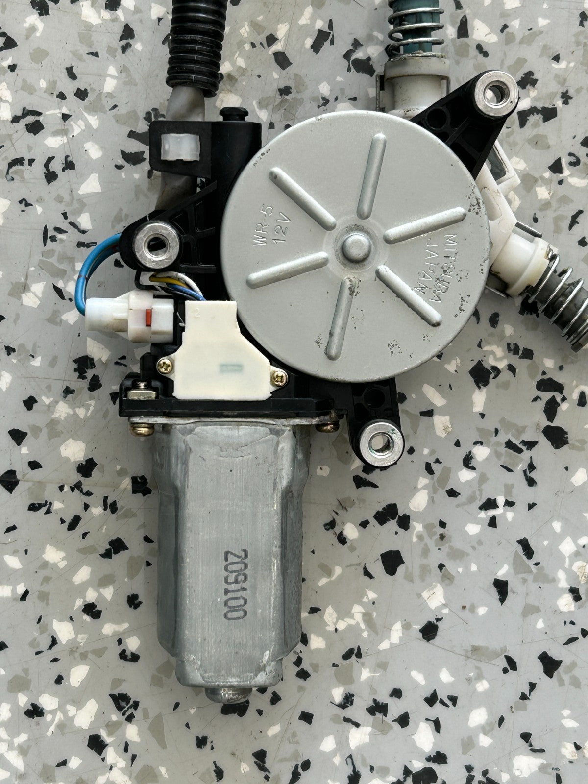 2003-2008 Honda Pilot Front Left Door Window Regulator & Motor 72250-S9V-A02