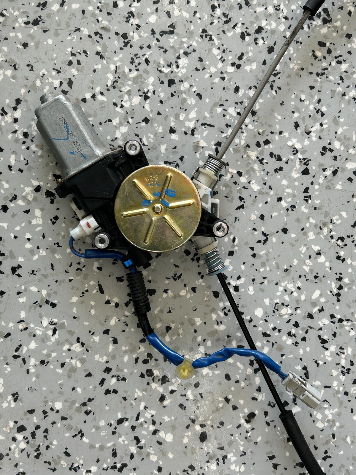 2003-2008 Honda Pilot Front Right Door Window Regulator & Motor 72210-S9V-A02