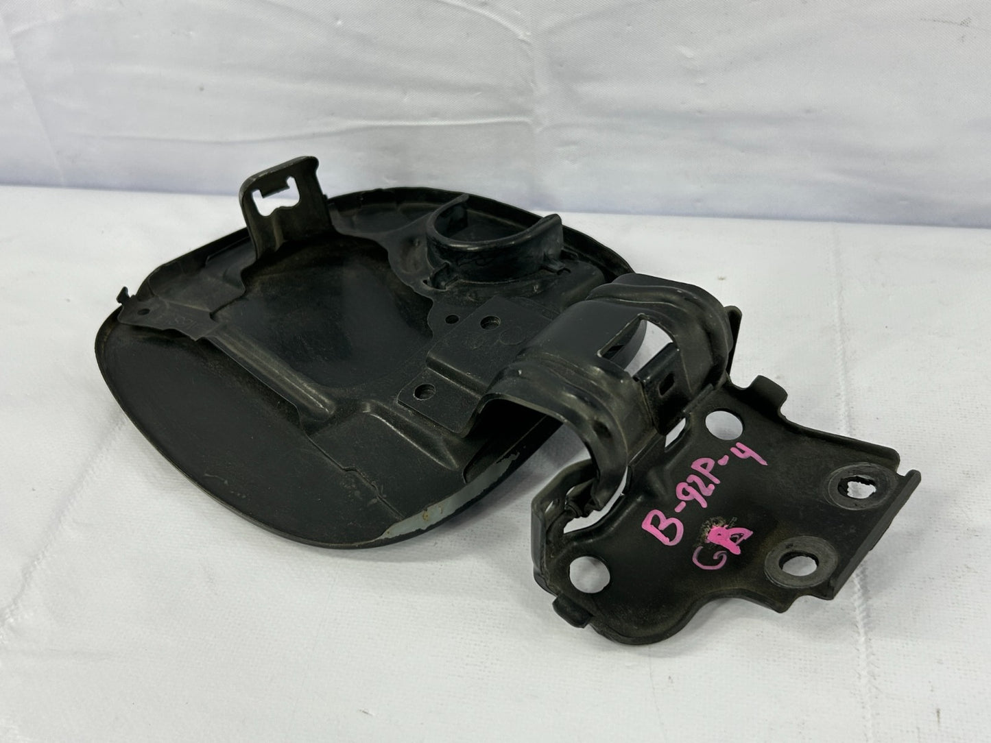 03-04 Honda Pilot Fuel Gas Tank Filler Door Lid Cover Black Pearl B-92P-4 OEM