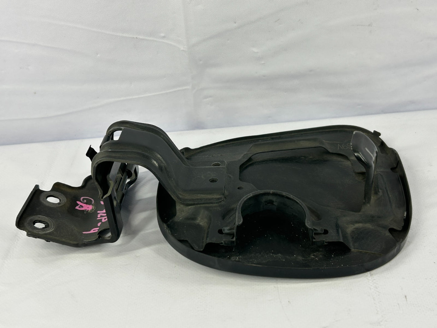 03-04 Honda Pilot Fuel Gas Tank Filler Door Lid Cover Black Pearl B-92P-4 OEM
