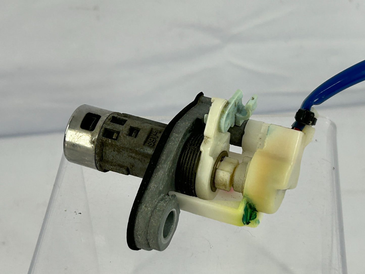 2003-2005 Honda Pilot Rear Tailgate Hatch Lock Cylinder NO KEY OEM 74861-S9V-A01