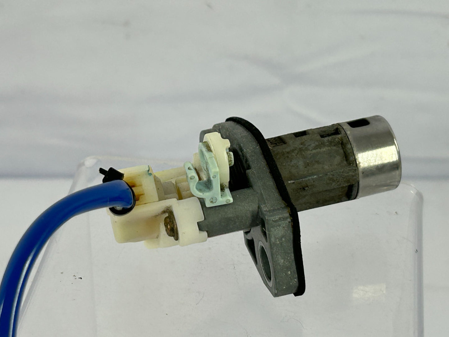 2003-2005 Honda Pilot Rear Tailgate Hatch Lock Cylinder NO KEY OEM 74861-S9V-A01