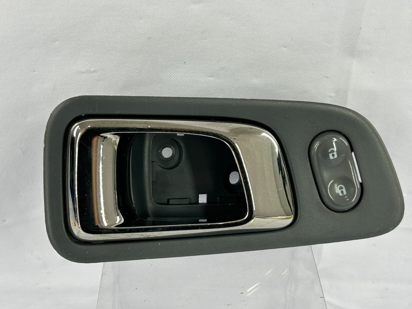 2003-2005 Honda Pilot Front Left Side Interior Door Handle OEM 72165-S9V-A01ZB