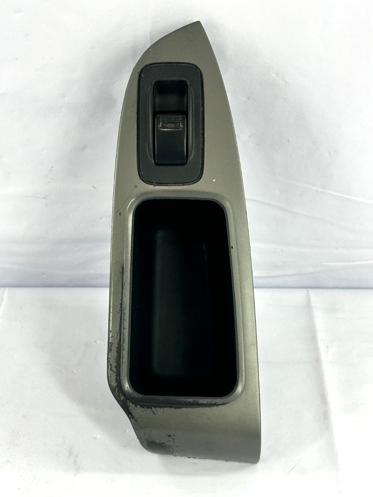 03-05 Honda Pilot Front Right Passenger Door Window Switch & Bezel Trim OEM