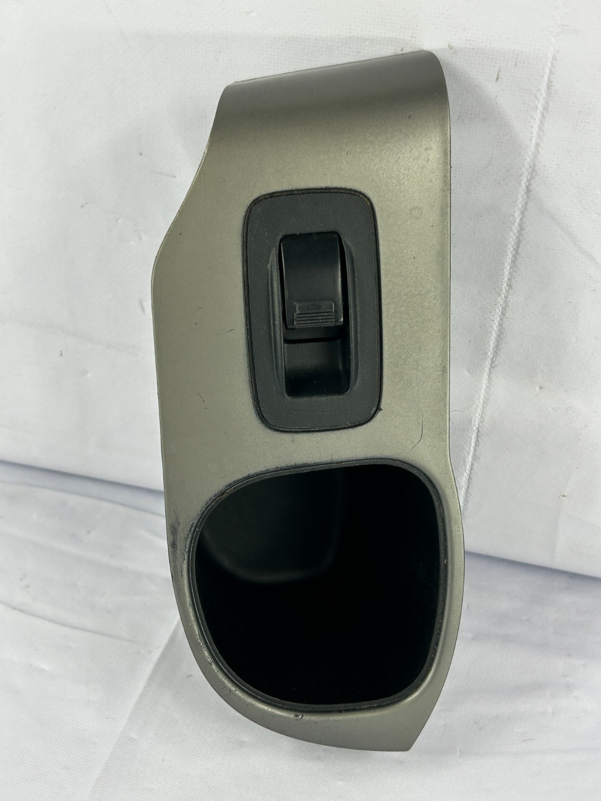 2003-2005 Honda Pilot Rear Left Driver Side Door Window Switch W/ Bezel Trim OEM