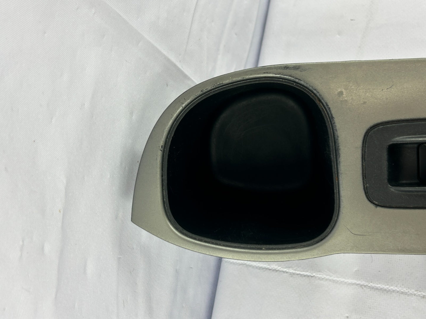 2003-2005 Honda Pilot Rear Left Driver Side Door Window Switch W/ Bezel Trim OEM