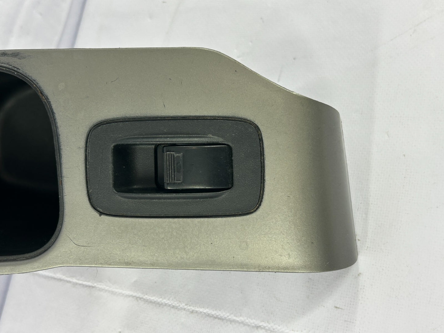 2003-2005 Honda Pilot Rear Left Driver Side Door Window Switch W/ Bezel Trim OEM