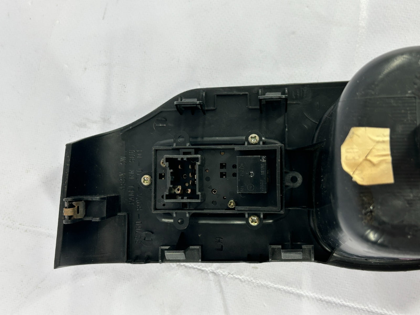 2003-2005 Honda Pilot Rear Left Driver Side Door Window Switch W/ Bezel Trim OEM