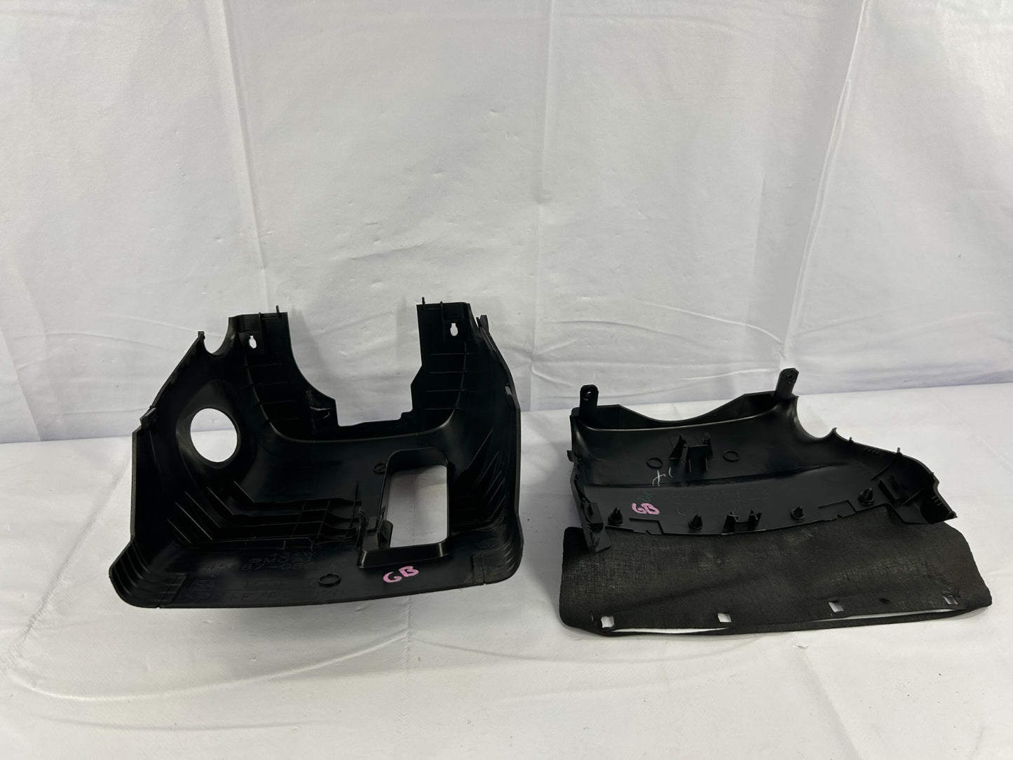 2011-2020 Toyota Sienna Steering Column Upper Housing Cover OEM 45286-08030-C0
