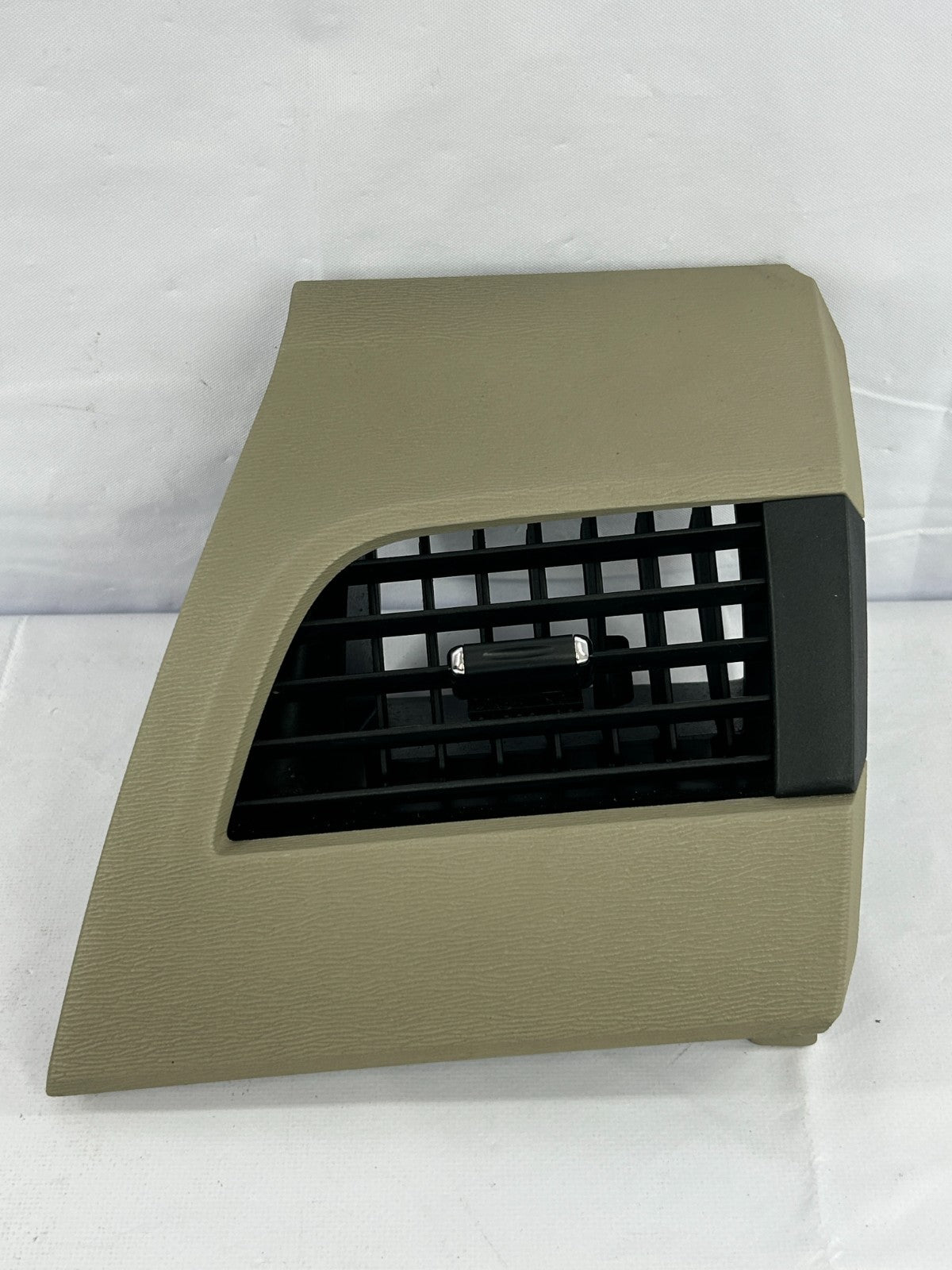 2011-2013 Toyota Sienna Front Right Dash AC Vent W/ Trim Bezel OEM 55680-08020-E