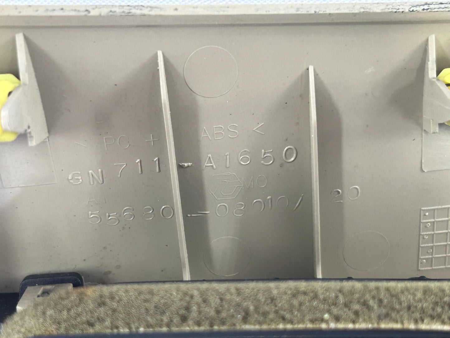 2011-2013 Toyota Sienna Front Right Dash AC Vent W/ Trim Bezel OEM 55680-08020-E
