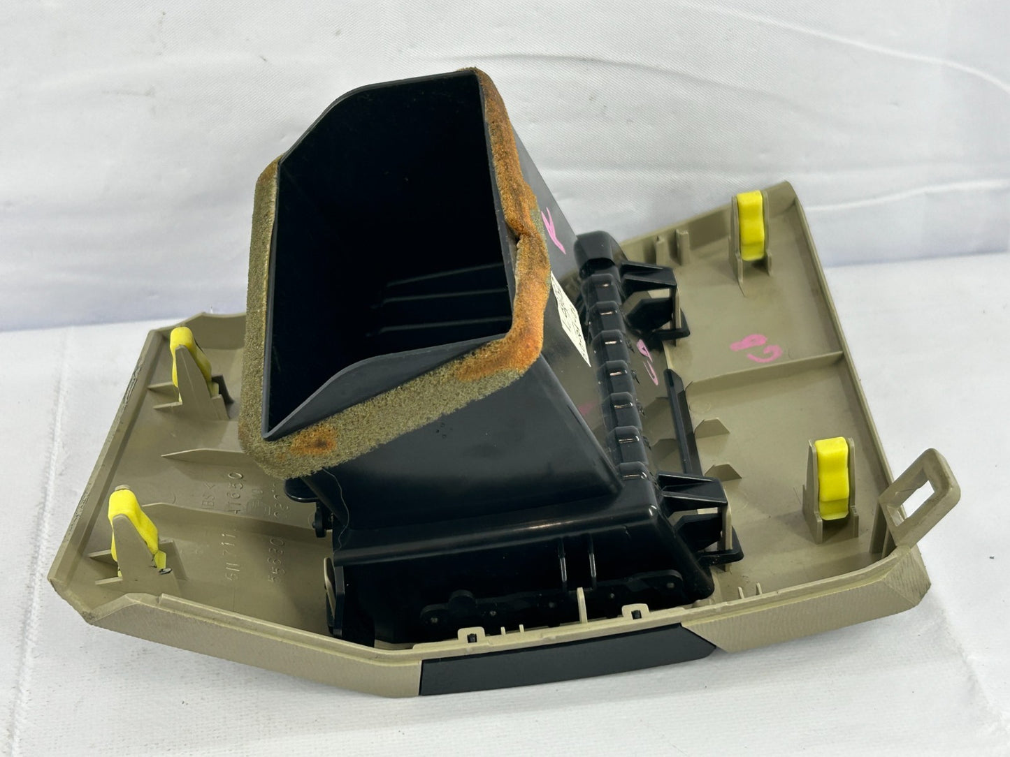 2011-2013 Toyota Sienna Front Right Dash AC Vent W/ Trim Bezel OEM 55680-08020-E