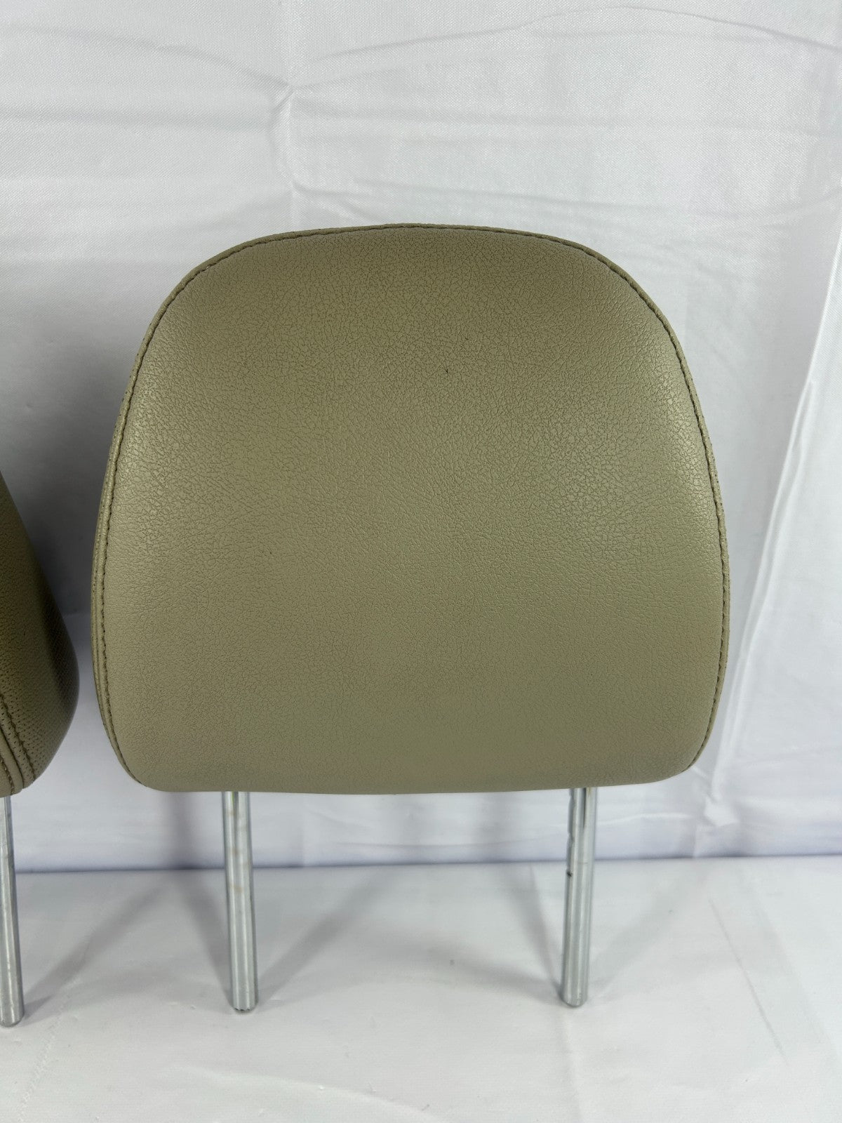 11-14 Toyota Sienna 2nd Row Head Rest Headrest Leather Beige OEM  71960-08020-E2