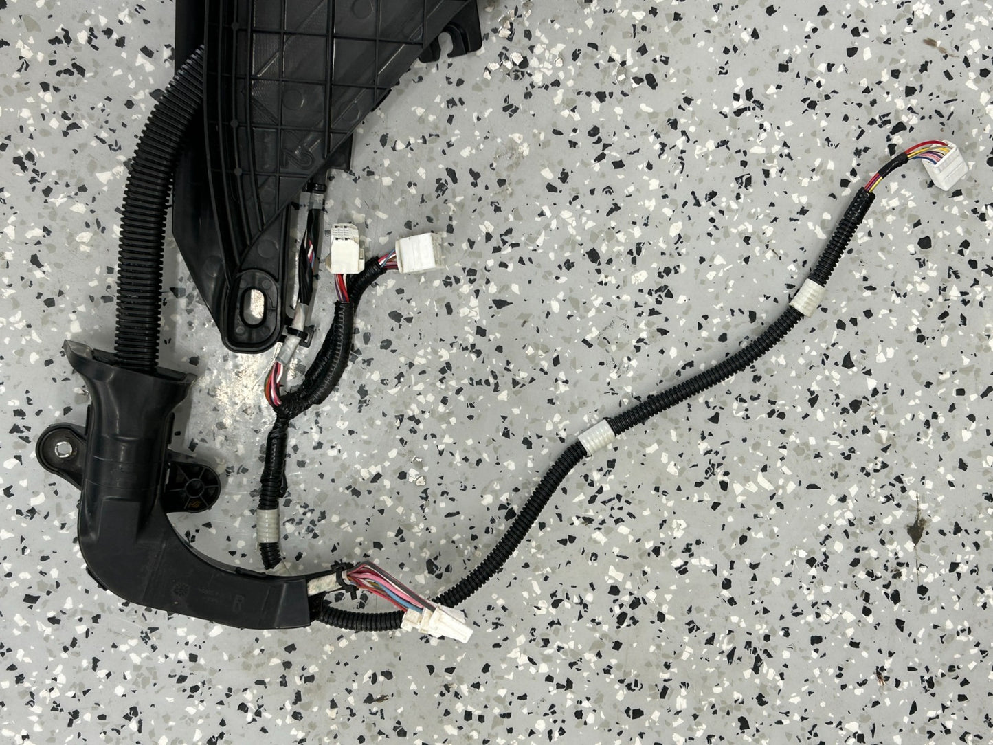 2011-2015 Toyota Sienna Rear Right Passenger Door Wiring Harness OEM 82053-08050