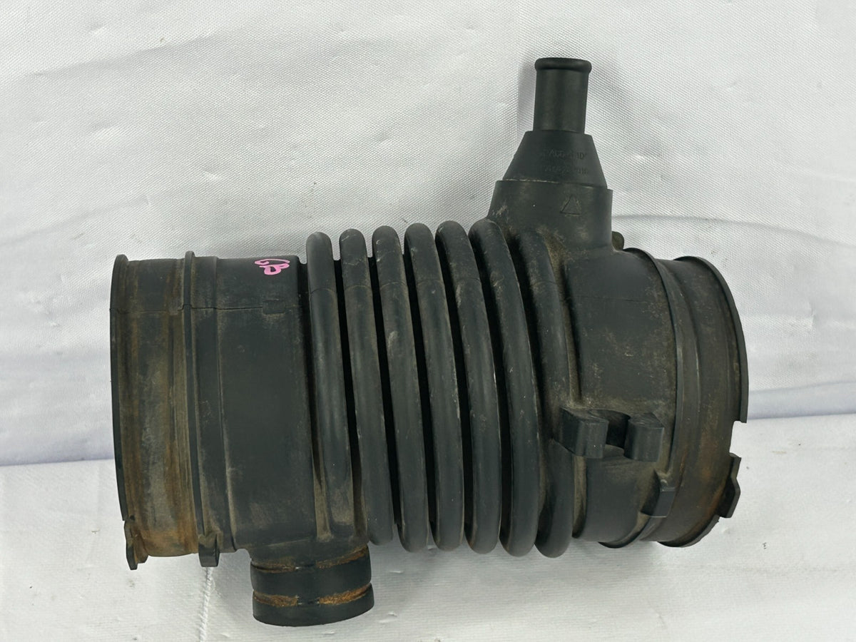 2011-2016 Toyota Sienna Air Intake Cleaner Duct Tube Hose OEM 17881-0P080