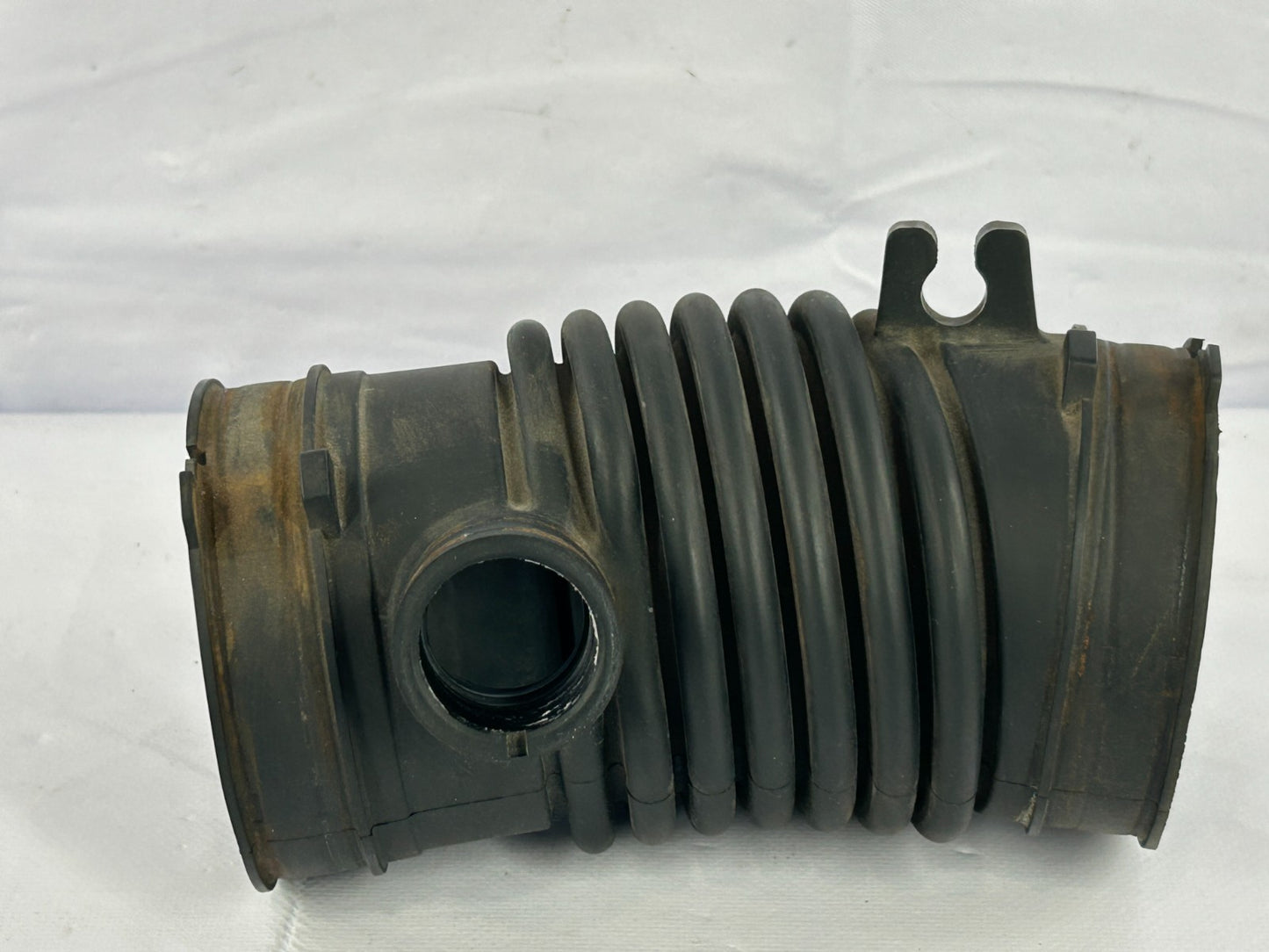 2011-2016 Toyota Sienna Air Intake Cleaner Duct Tube Hose OEM 17881-0P080