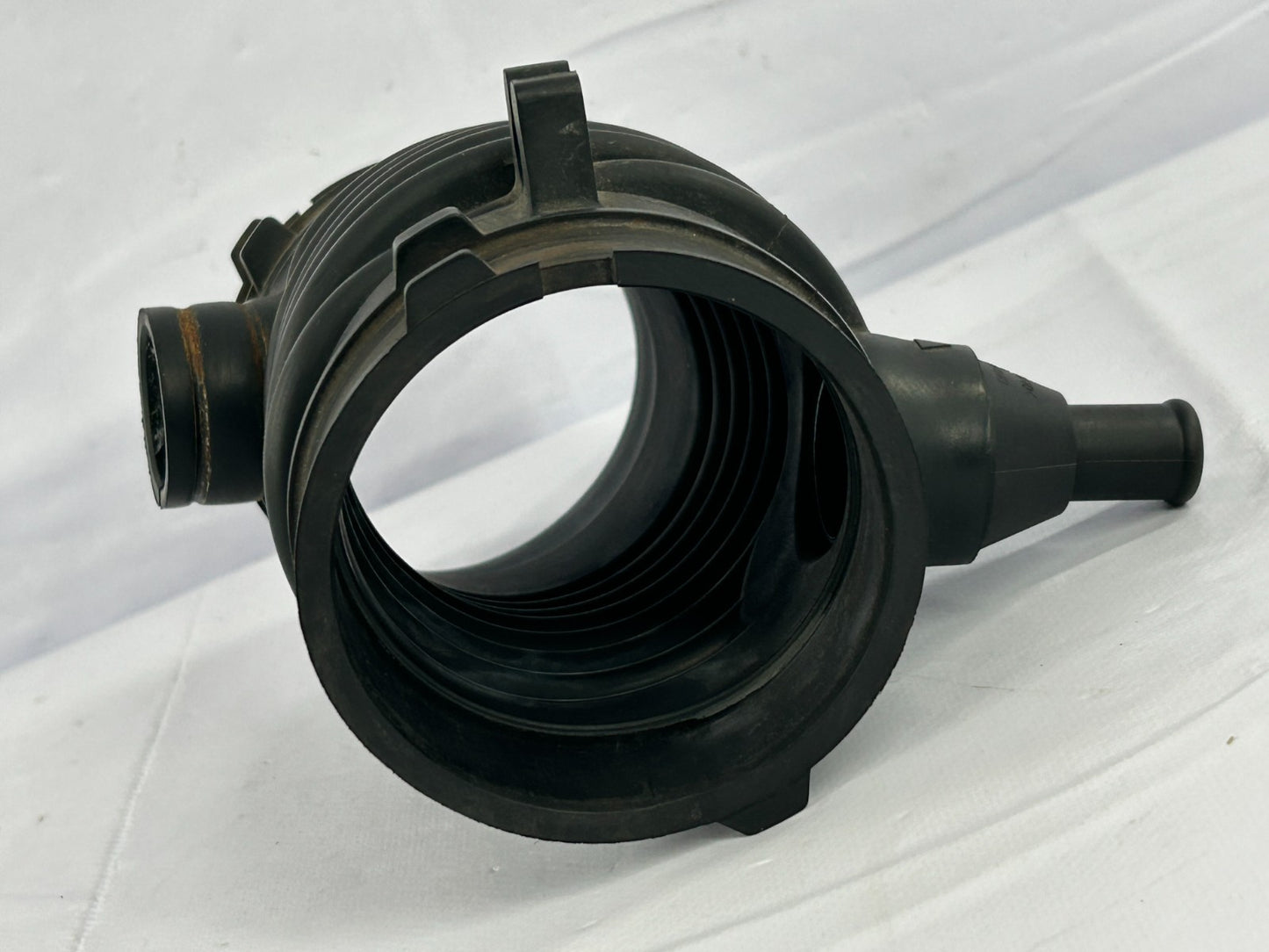 2011-2016 Toyota Sienna Air Intake Cleaner Duct Tube Hose OEM 17881-0P080