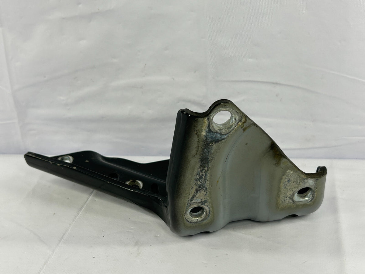 11-20 Toyota Sienna Rear Left Sliding Door Roller Mount Bracket OEM 6836008030