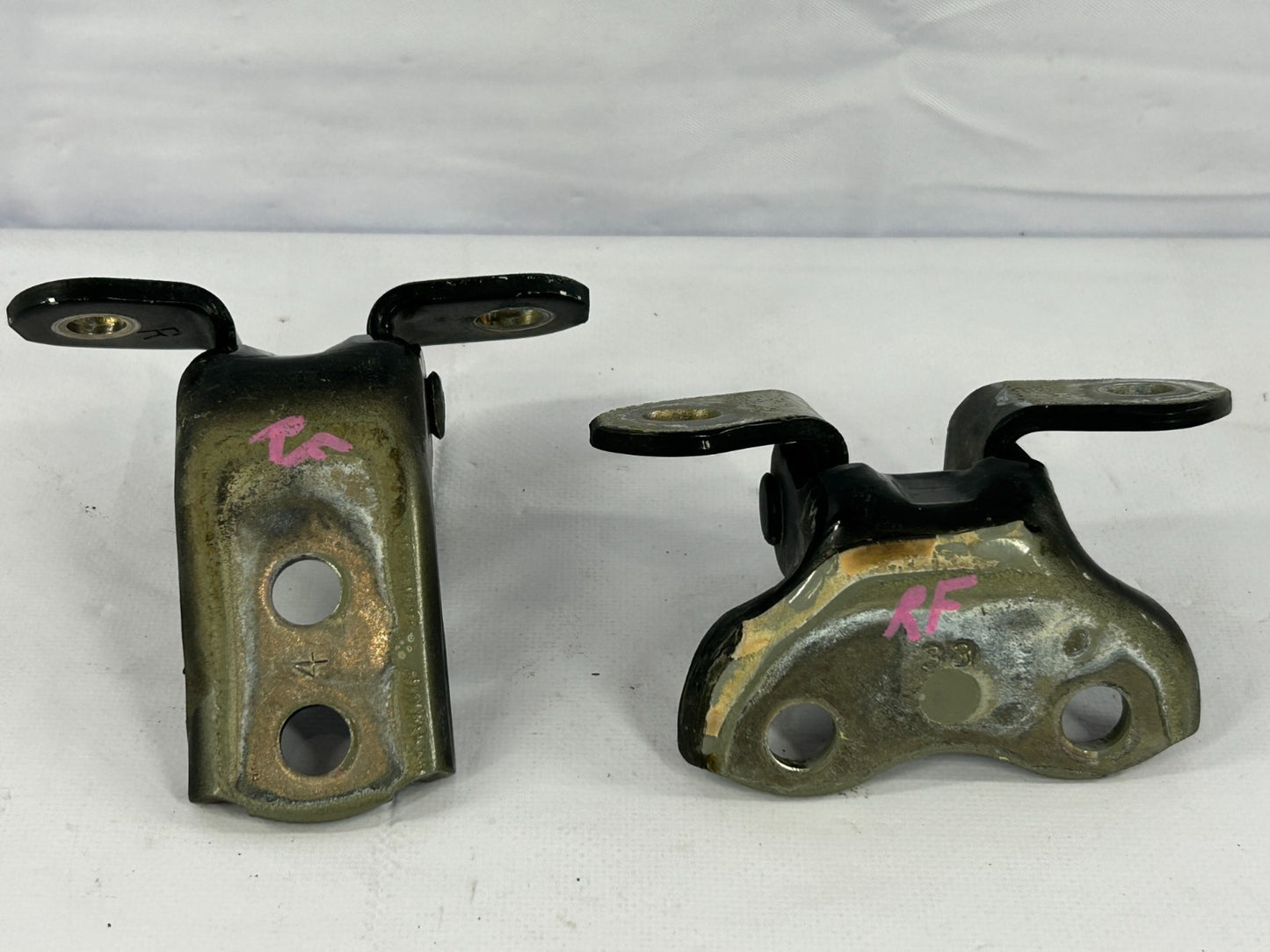11-24 Toyota Sienna Front Right Side Door Hinge Upper & Lower OEM 68730-02080