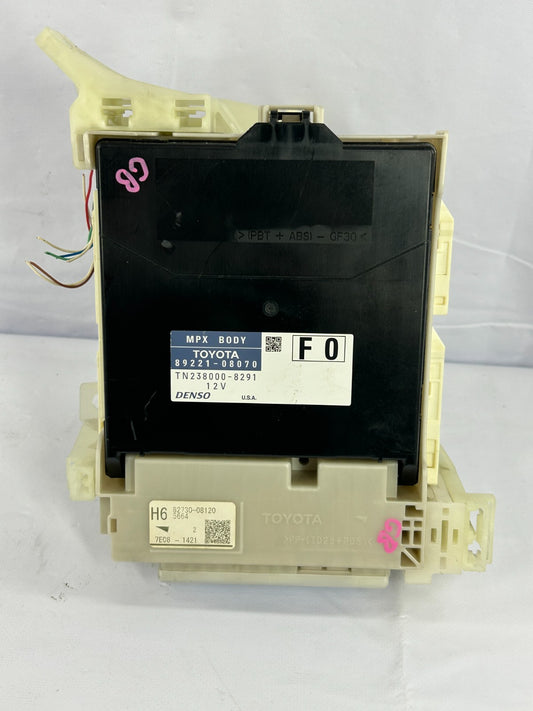 2011-2014 Toyota Sienna Multiplex Network Body Control Module OEM 89221-08070
