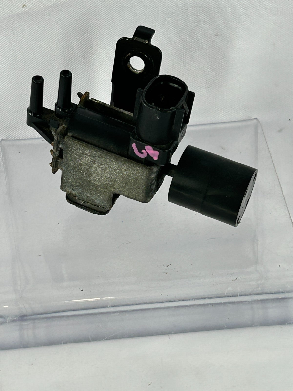 2011-2017 Toyota Sienna  Air Intake Vacuum Switch Control Valve 90910-AC002