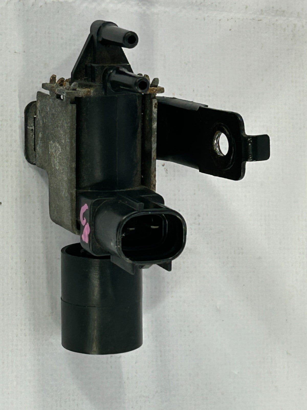 2011-2017 Toyota Sienna  Air Intake Vacuum Switch Control Valve 90910-AC002