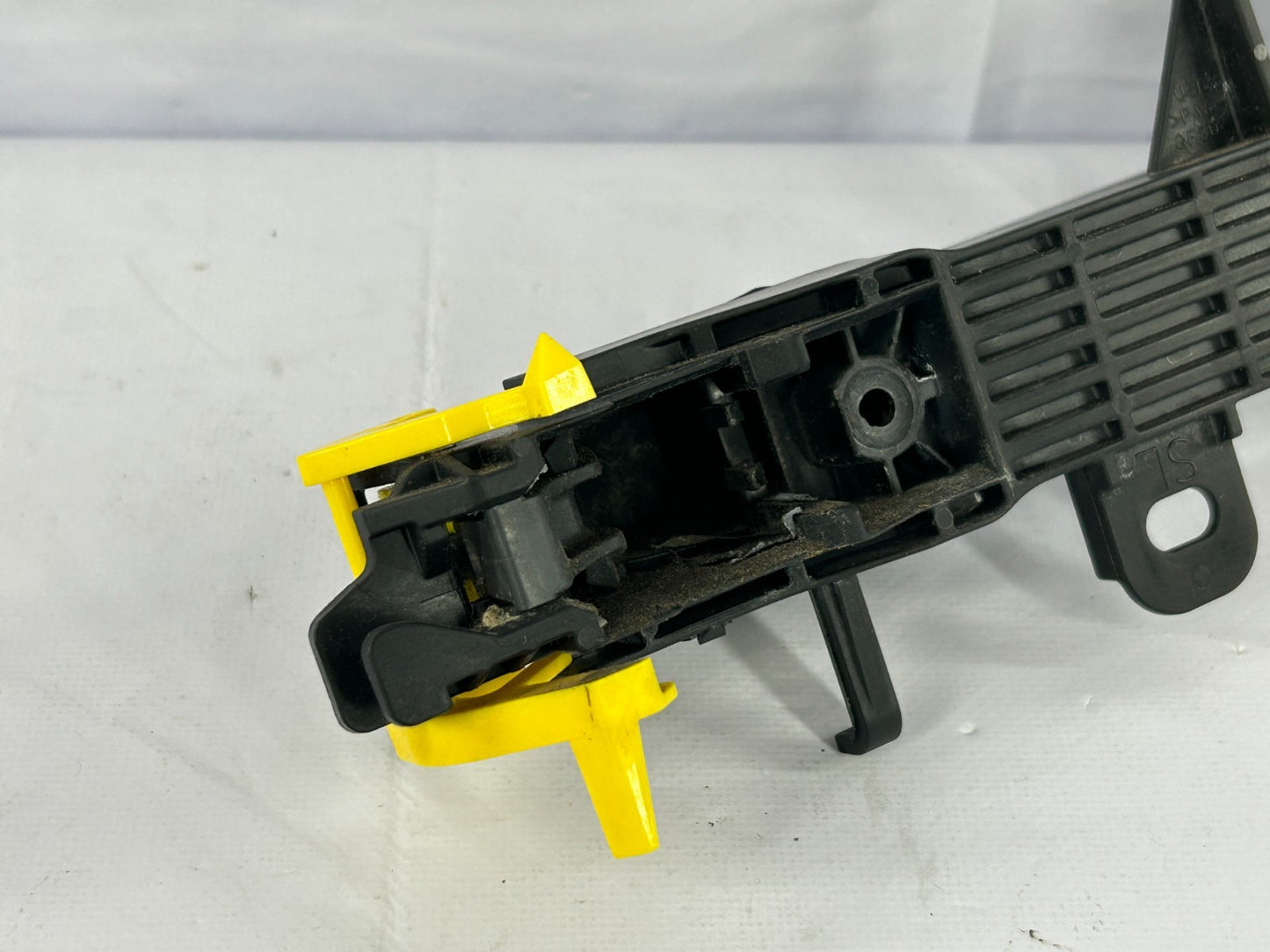 11-15 Toyota Sienna Rear Left Driver Exterior Door Handle OEM 202 Black Onyx