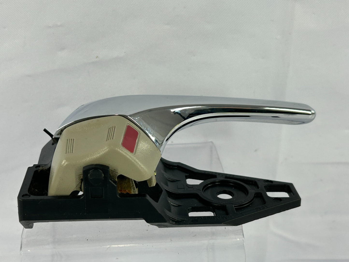 2011-2015 Toyota Sienna Front Right Side Interior Door Handle OEM 69205-0T010-E0