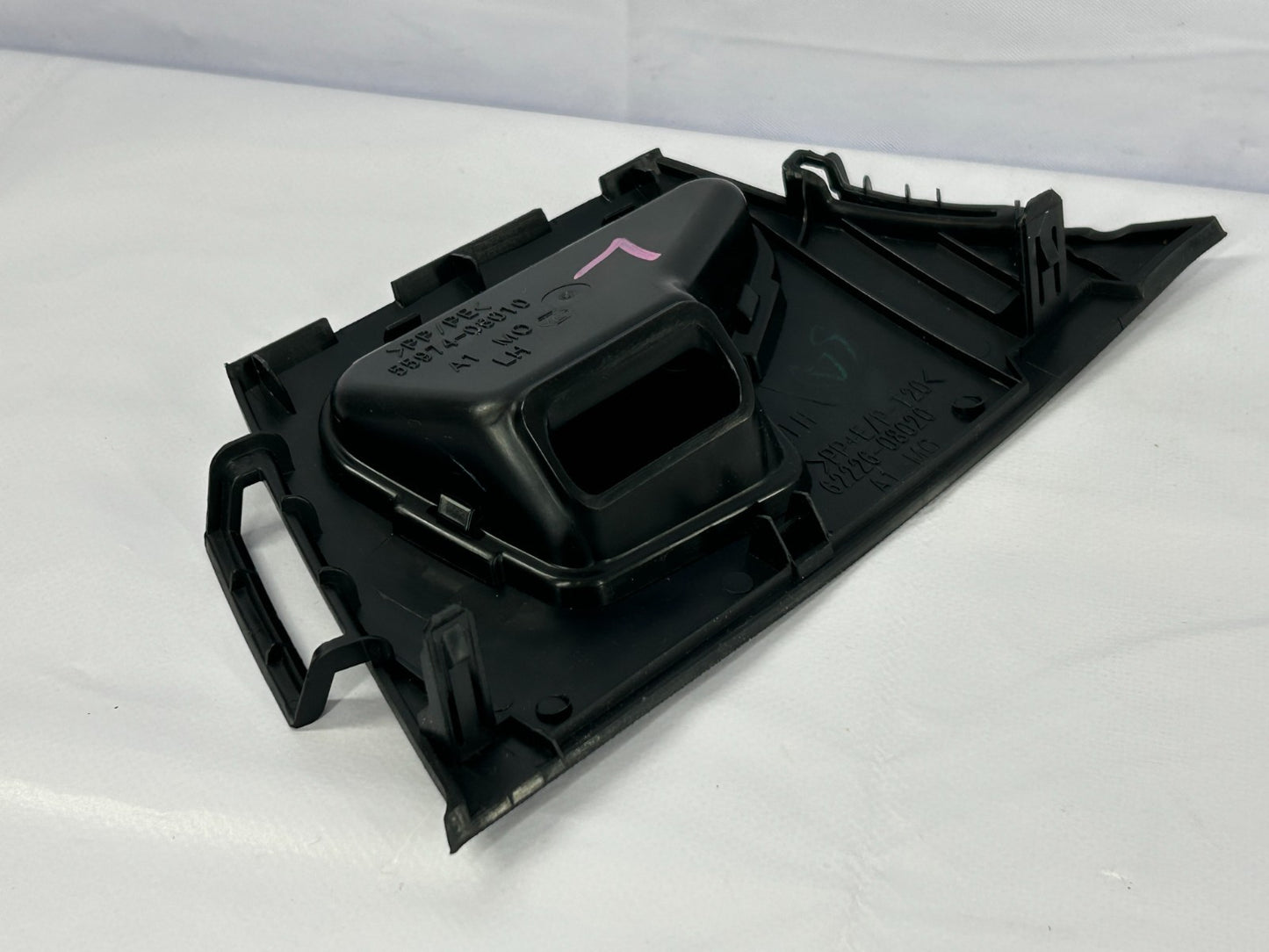 2011-2014 Toyota Sienna Front Left A Pillar Dash Vent Cover Panel 62226-08020