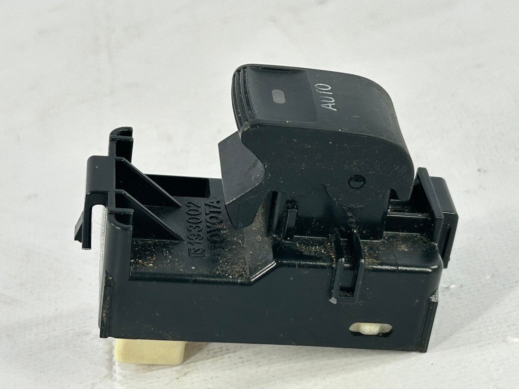 11-14 Toyota Sienna Front Right Passenger Side Window Lock Switch  84810-0C060
