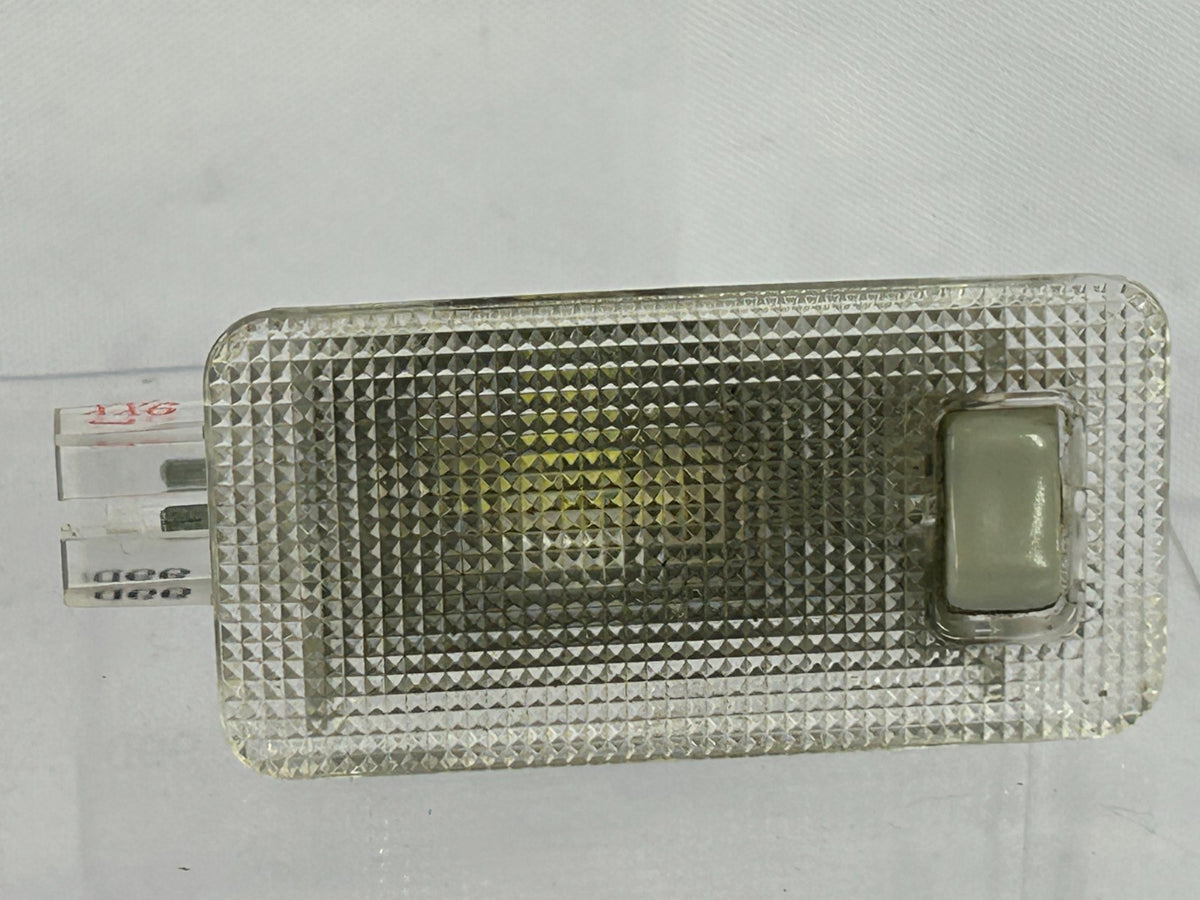 2011-2015 Toyota Sienna Rear Right Hatch Courtesy Light Lamp OEM 81081-45010