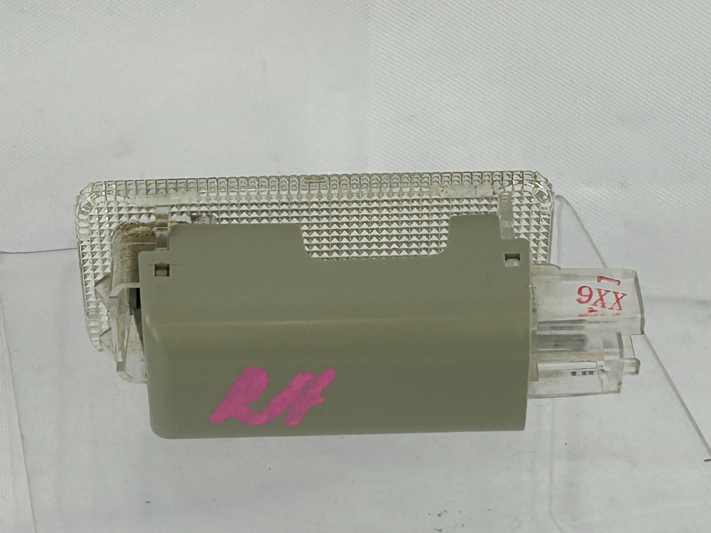 2011-2015 Toyota Sienna Rear Right Hatch Courtesy Light Lamp OEM 81081-45010