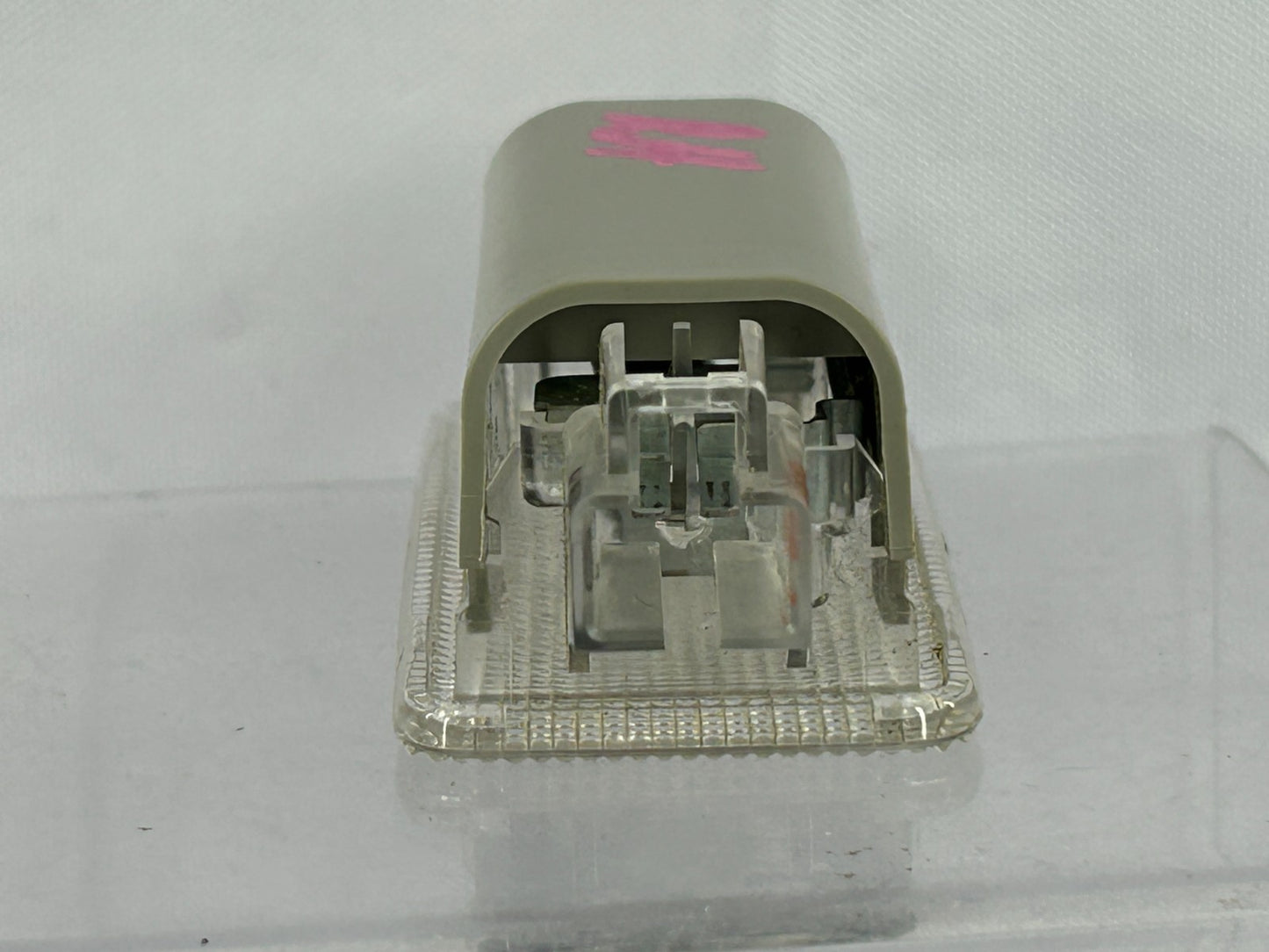 2011-2015 Toyota Sienna Rear Right Hatch Courtesy Light Lamp OEM 81081-45010
