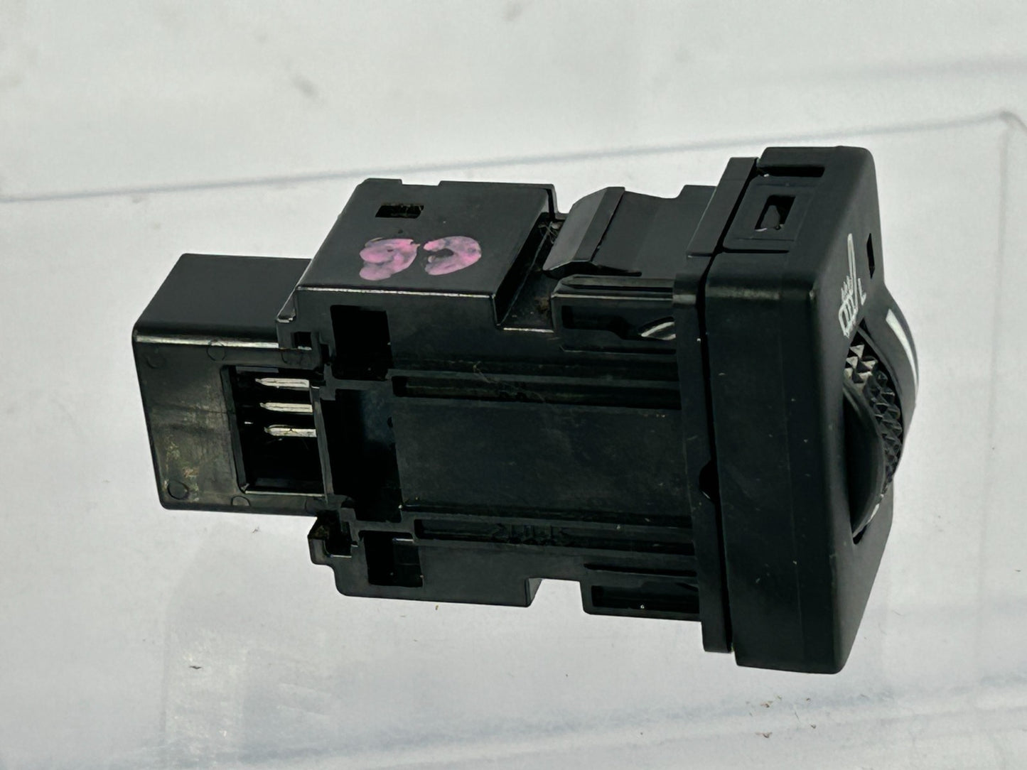 2011-2014 Toyota Sienna Left Driver Side Seat Heater Switch OEM 84751-0T010