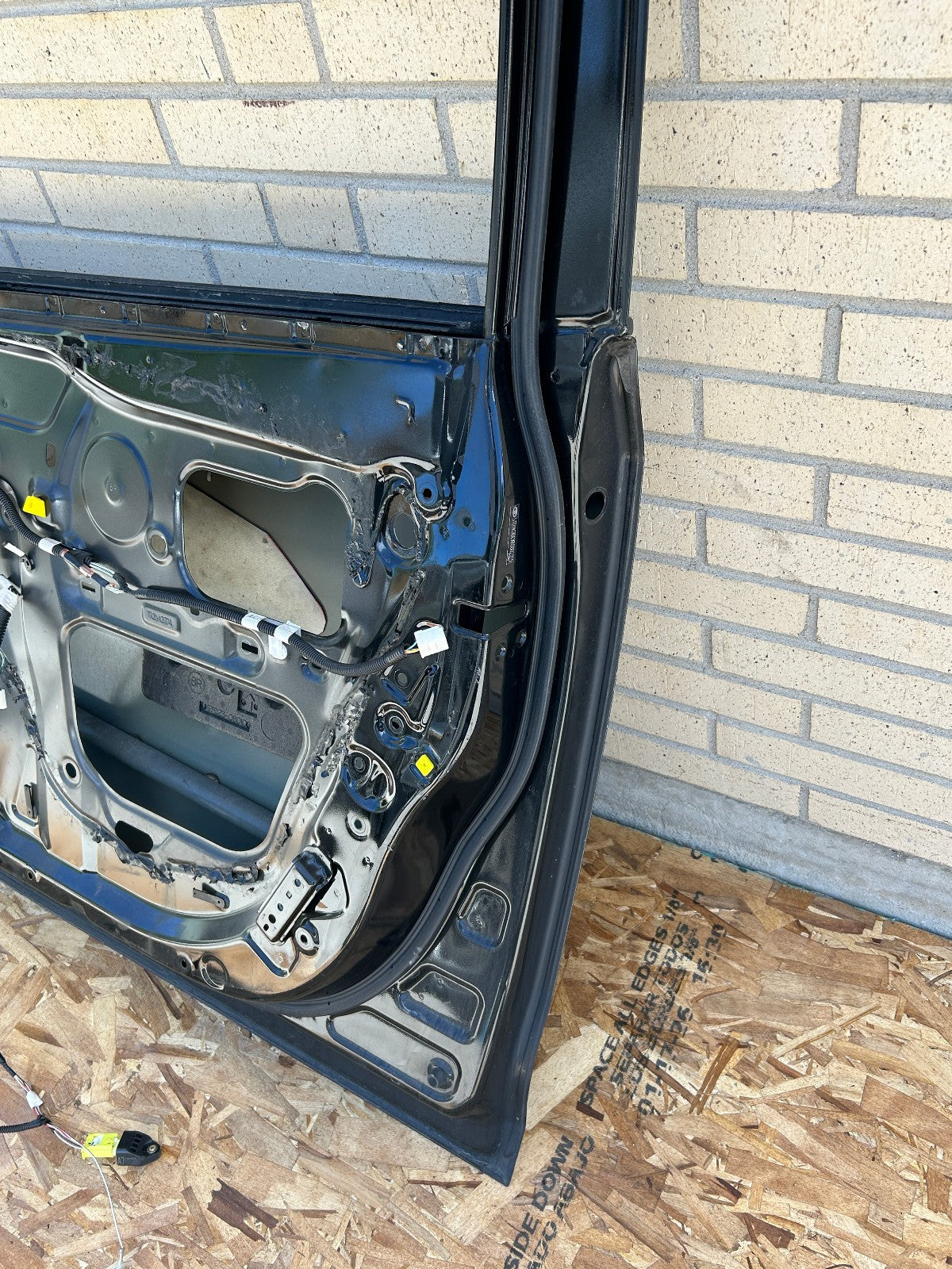 2011 Toyota Sienna XLE Front Right Passenger Side Door Shell Black Onyx 202 OEM