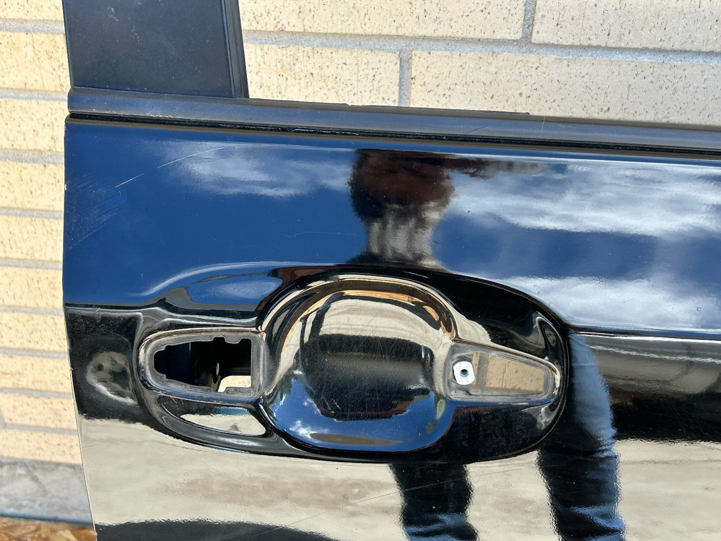 2011 Toyota Sienna XLE Front Right Passenger Side Door Shell Black Onyx 202 OEM