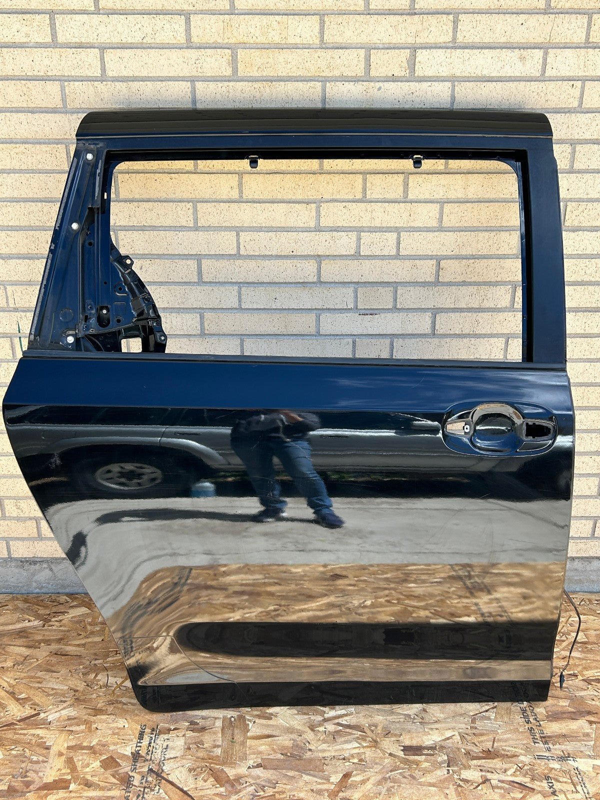 2011 Toyota Sienna XLE Rear Right Passenger Side Door Shell Black Onyx 202 OEM
