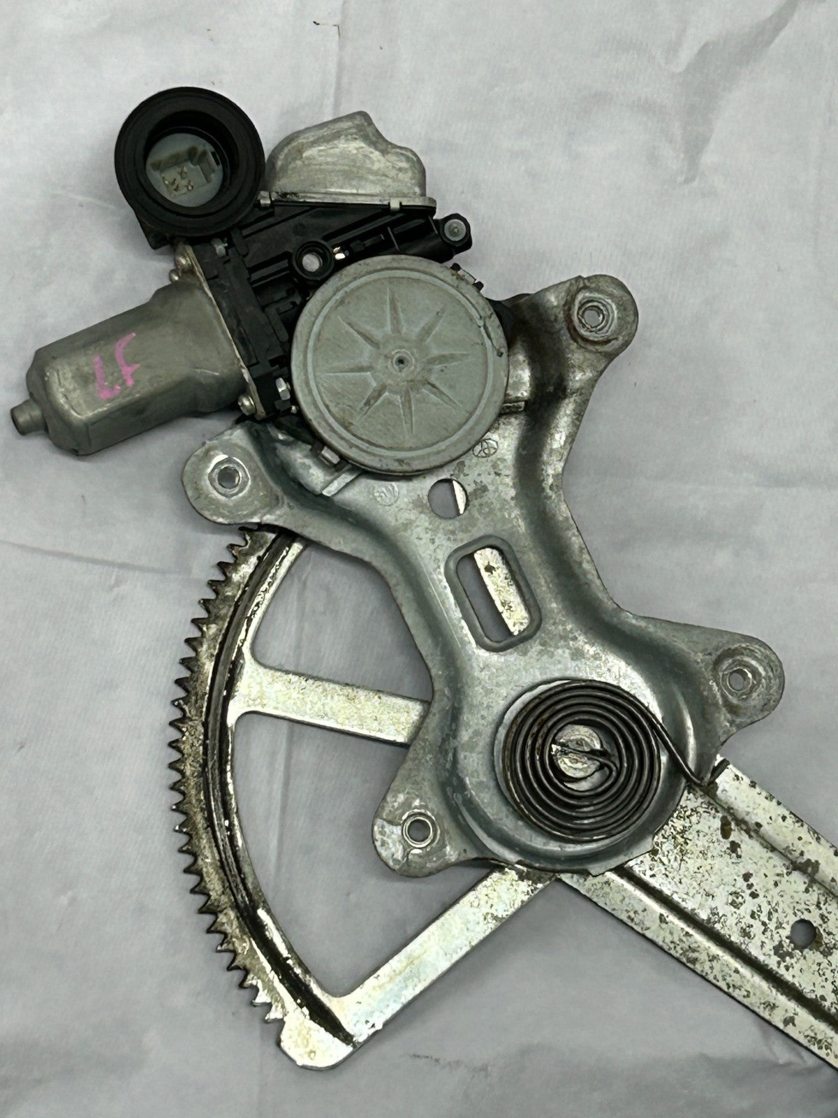 11‑13 Toyota Sienna Front Left Driver Side Door Window Regulator OEM 85720‑08030