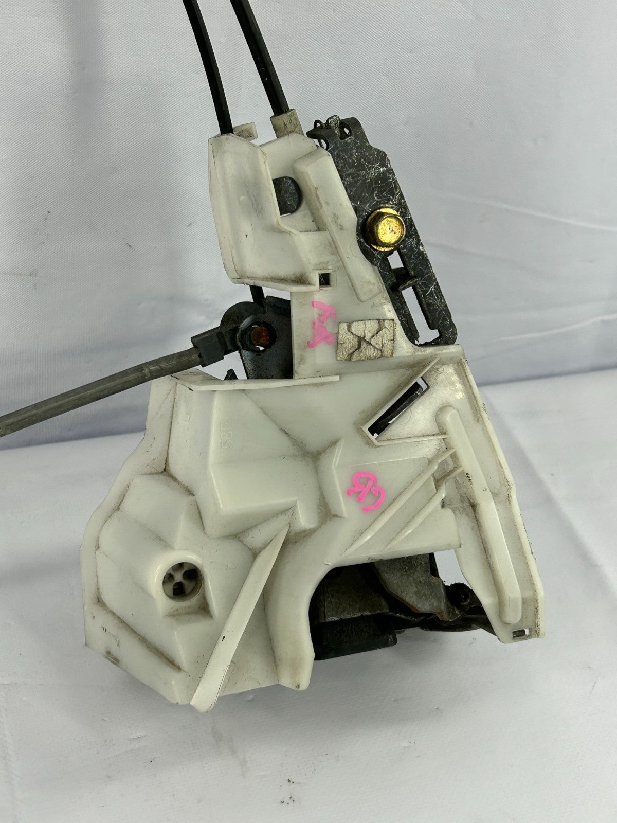 11-19 Toyota Sienna Rear Right Sliding Door Lock Assembly OEM 69330-08040
