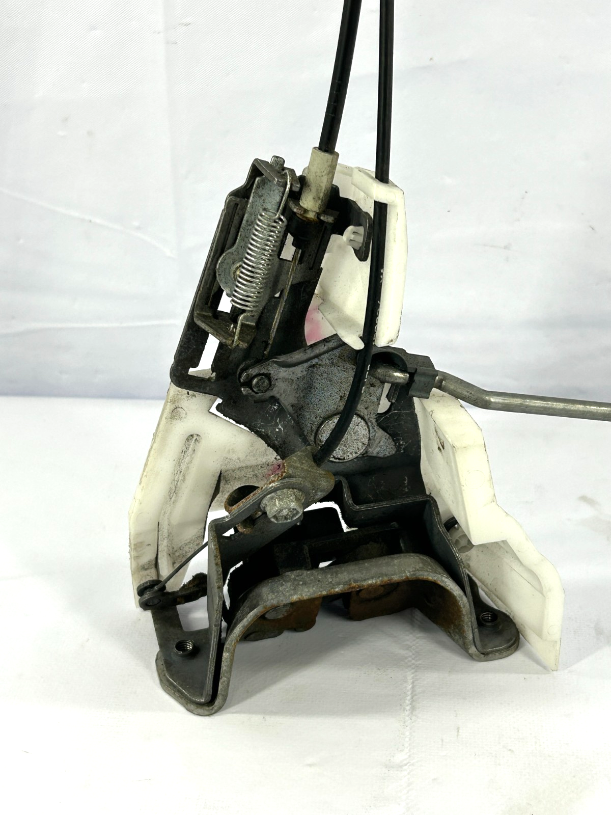 11-19 Toyota Sienna Rear Right Sliding Door Lock Assembly OEM 69330-08040