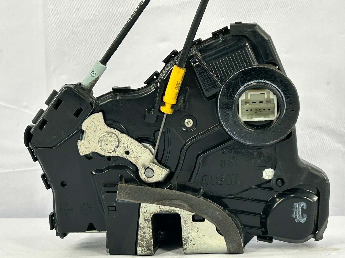 11-19 Toyota Sienna Front Right Power Slide Door Lock Actuator OEM 69200-08020