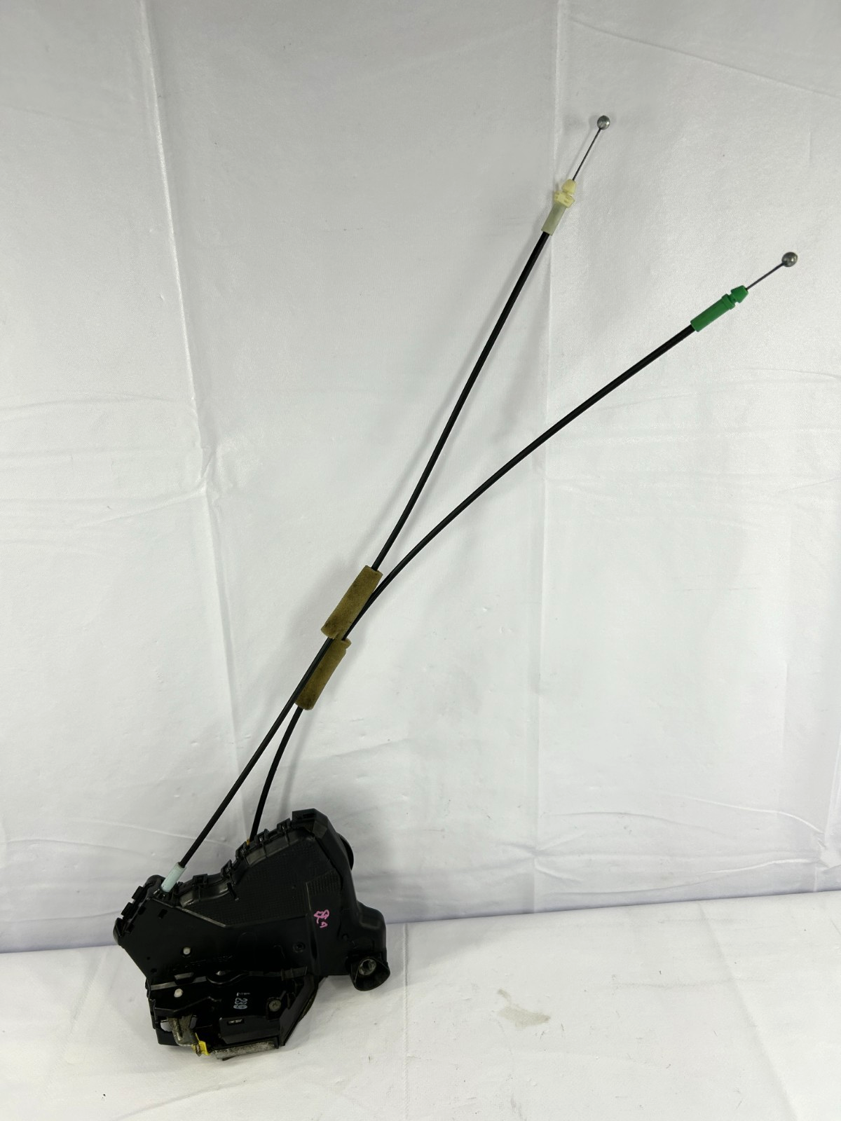 2011-2012 Toyota Sienna Front Left Side Door Latch Lock Actuator OEM 69040-06180