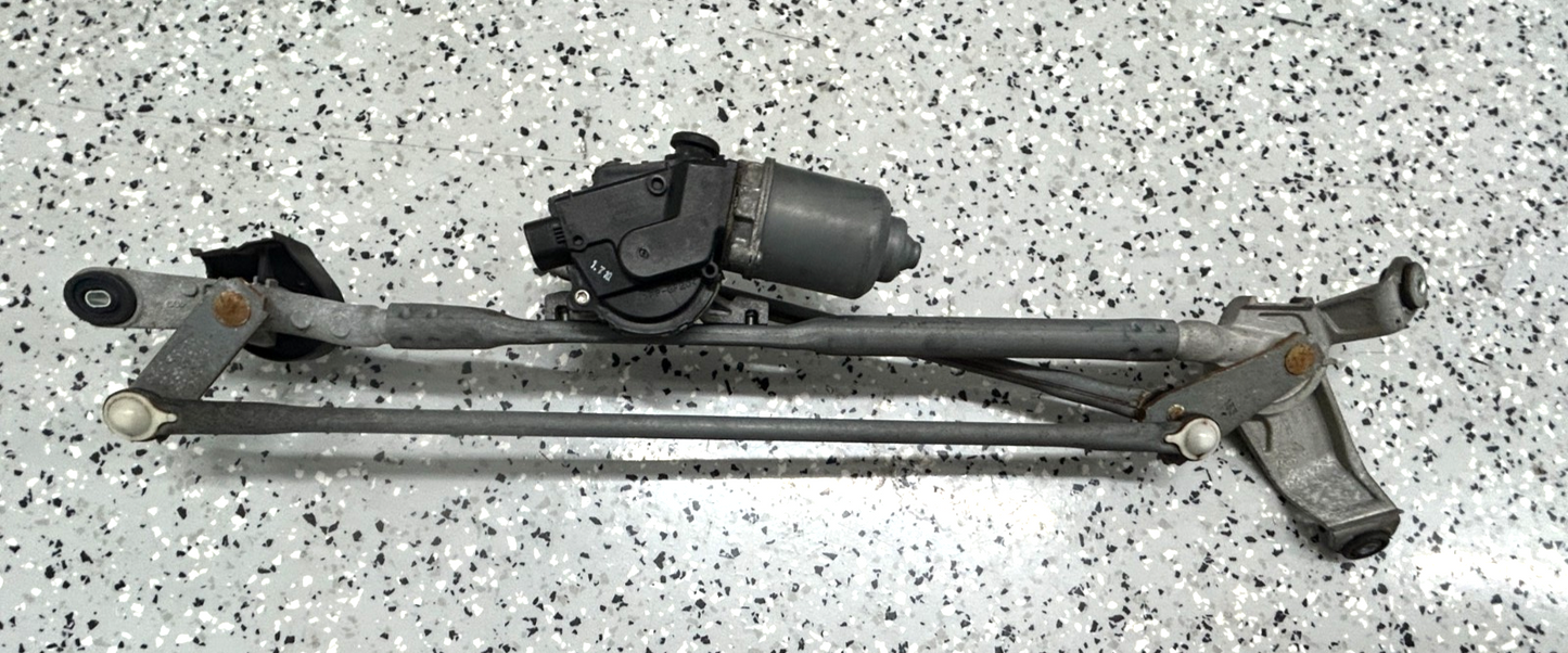 2011-2014 Toyota Sienna Front Windshield Wiper Motor with Linkage 85110-08020