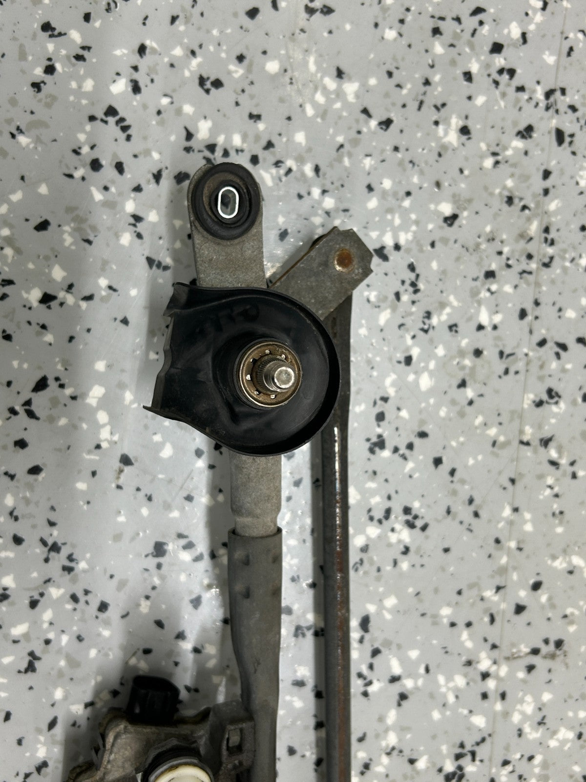2011-2014 Toyota Sienna Front Windshield Wiper Motor with Linkage 85110-08020